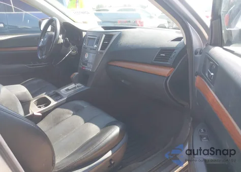 2014 Subaru Outback 2.5I Limited z USA, uszkodzony, nr VIN 4S4BRCLC9E3314219